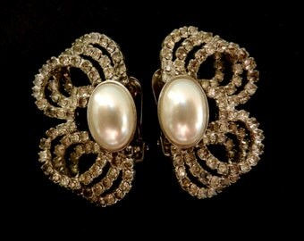 Lovely Crystal and Simulated Pearl Earrings - 1970s Italian high fashion signed earrings for breathtaking style and bright -- Art.589/3 --