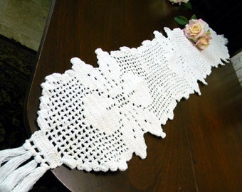 Crocheted Table Runner - Table Scarf in White 9717