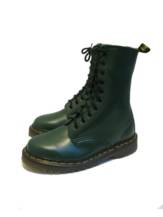 Vintage Dr Martens Boots From England Green Leather 10 Eyelet