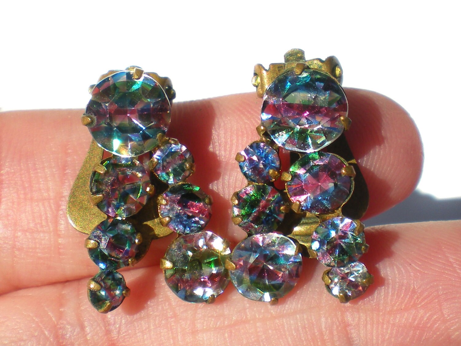 Vintage V Rhinestone Clip On Earrings With Striped 1858