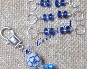 Blue Flower Stitch Marker Clip Holder & Snag Free Beaded Stitch markers- Gifts for Knitters- Tools- Stitch Marker Organizer