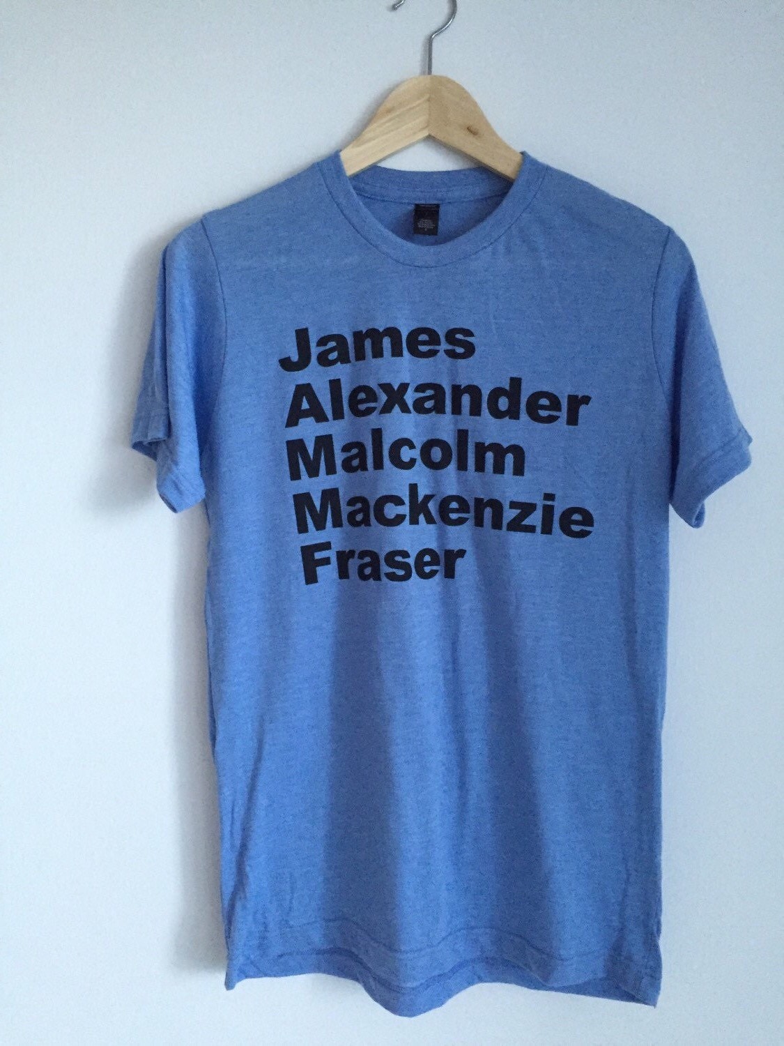 jamie fraser white shirt