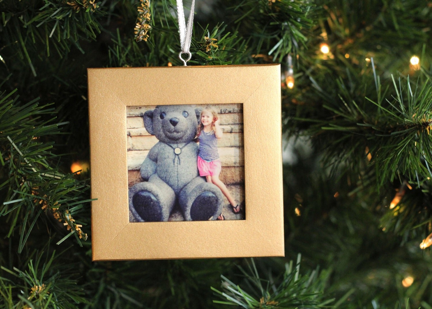 Picture Frame Ornament Gold