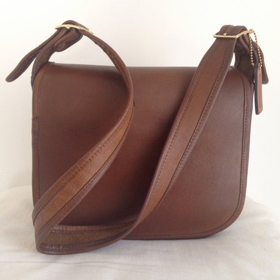 coach classic pouch