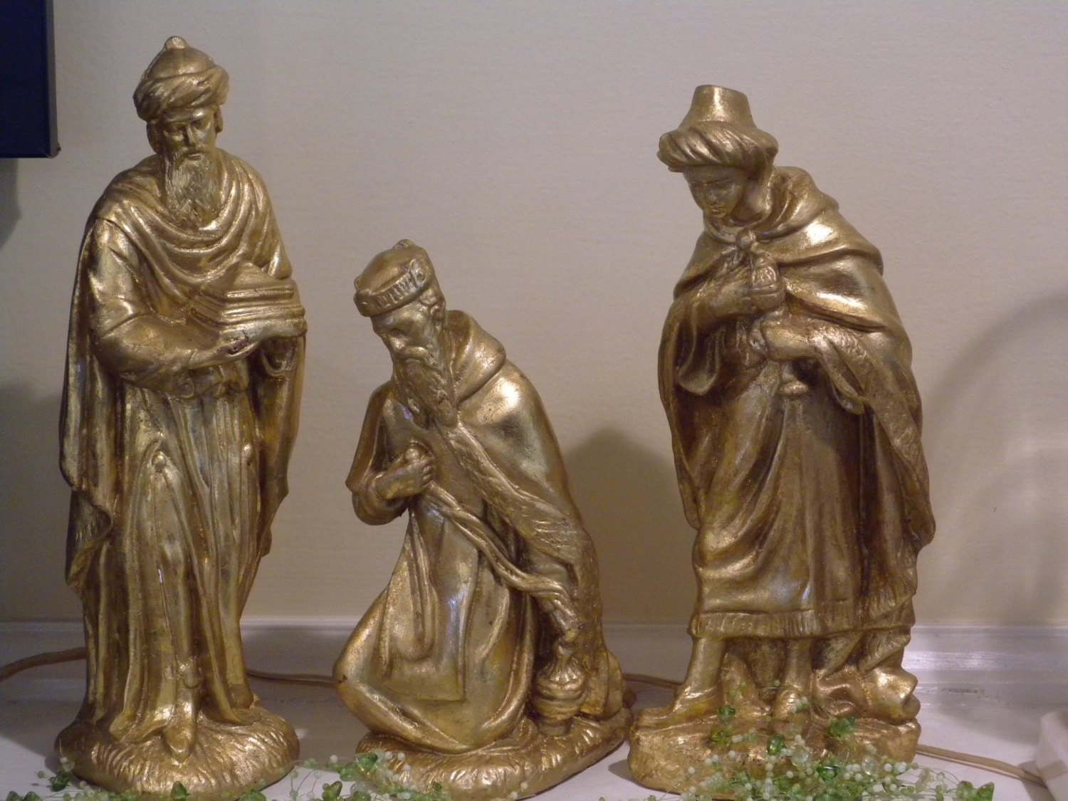 vintage three kings nativity statues by vintagefinesandlinen vintage three kings nativity statues by vintagefinesandlinen
