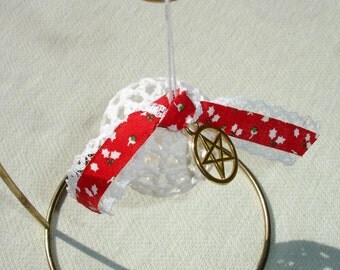 Crotched Ball with Pentagram Yule Ornament
