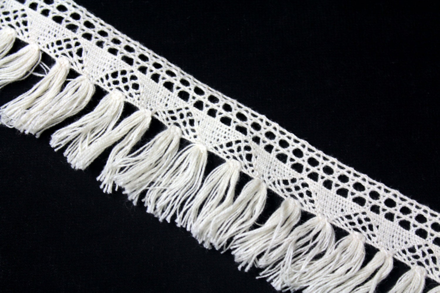 1 YARDS Off White Crochet Fringe Trim Ribbon for Crafts