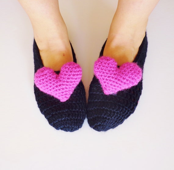 Valentine's Day3D Heart Woman Slippers Black and Pink by byrosali