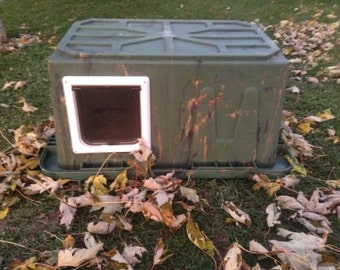 Cat Shelter, one Door Cat House, Cat Pod Camouflage Thank you for saving a Life.