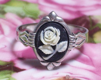 Small Black Cameo Adjustable Ring with Cream Flower Design, Vintage/Victorian Style, Adjustable Black Cameo Ring