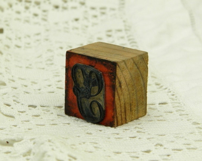 Small Antique French Monogram Embroidery Ink Stamp with the Letter Y / French Decor / Vintage Haberdashery