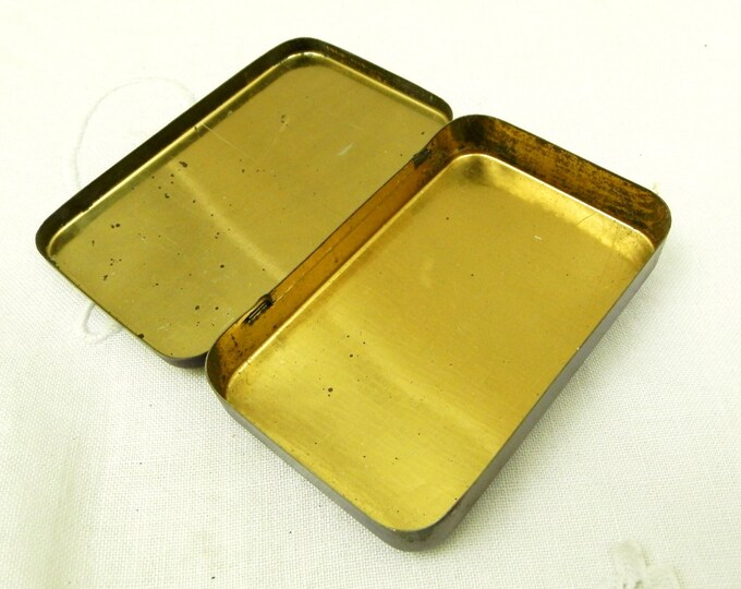 REDUCED TO CLEAR Vintage French Yellow Metal Medicine Candy Tin / French Decor / Vintage French / Cottage Chic / Retro / Apothecary Decor