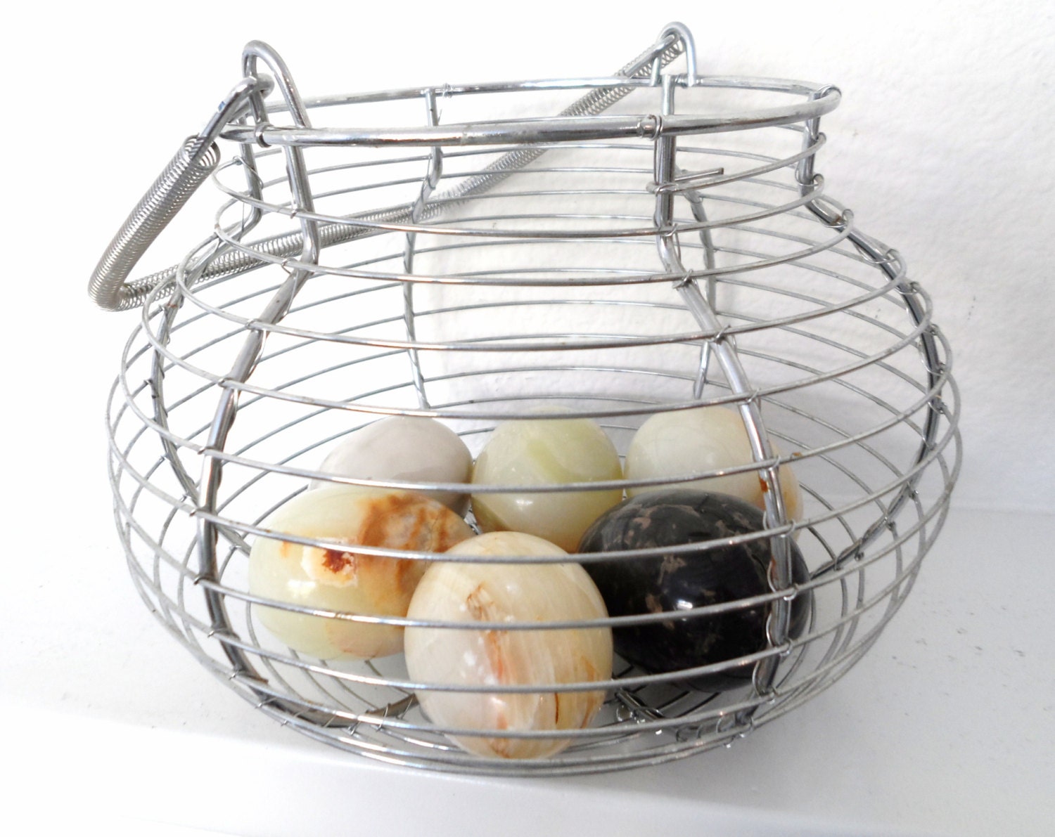 Wire Egg Basket 6 Stone Eggs Atomic Feet Handled silver Chrome