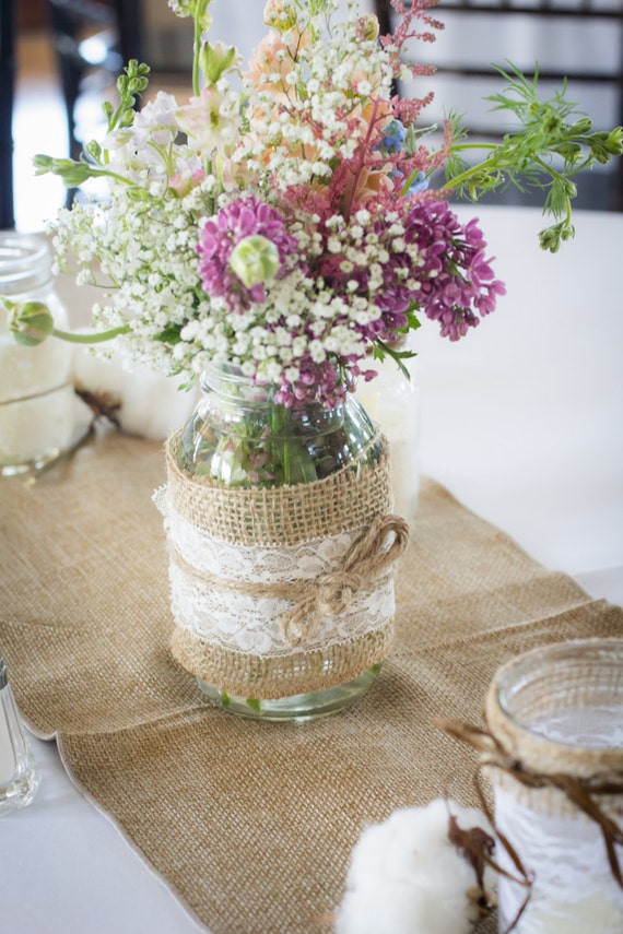 Wedding / Reception Centerpiece / Decor Mason Jar / Burlap