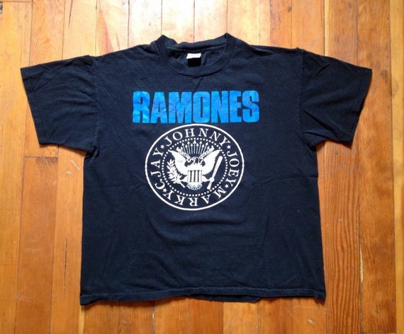 Vintage Ramones T-Shirt 90s by YuckVintage on Etsy