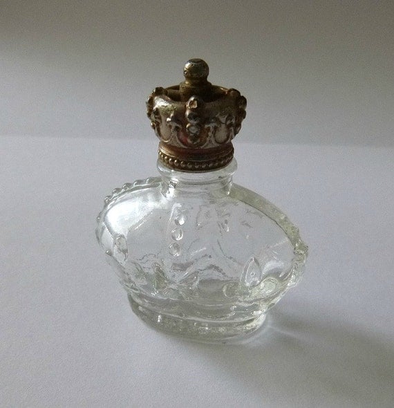 Vintage Mini Crown Perfume Bottle 30's by PopcornVintageByTann
