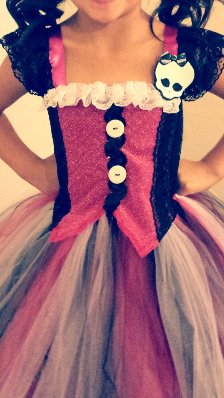 draculaura dress