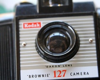 Vintage Kodak 127 Brownie Camera