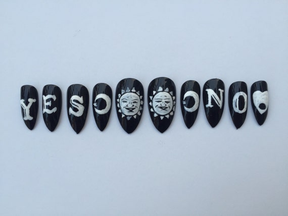Ouija Board Nails Set of 10 Ouija board press on nails