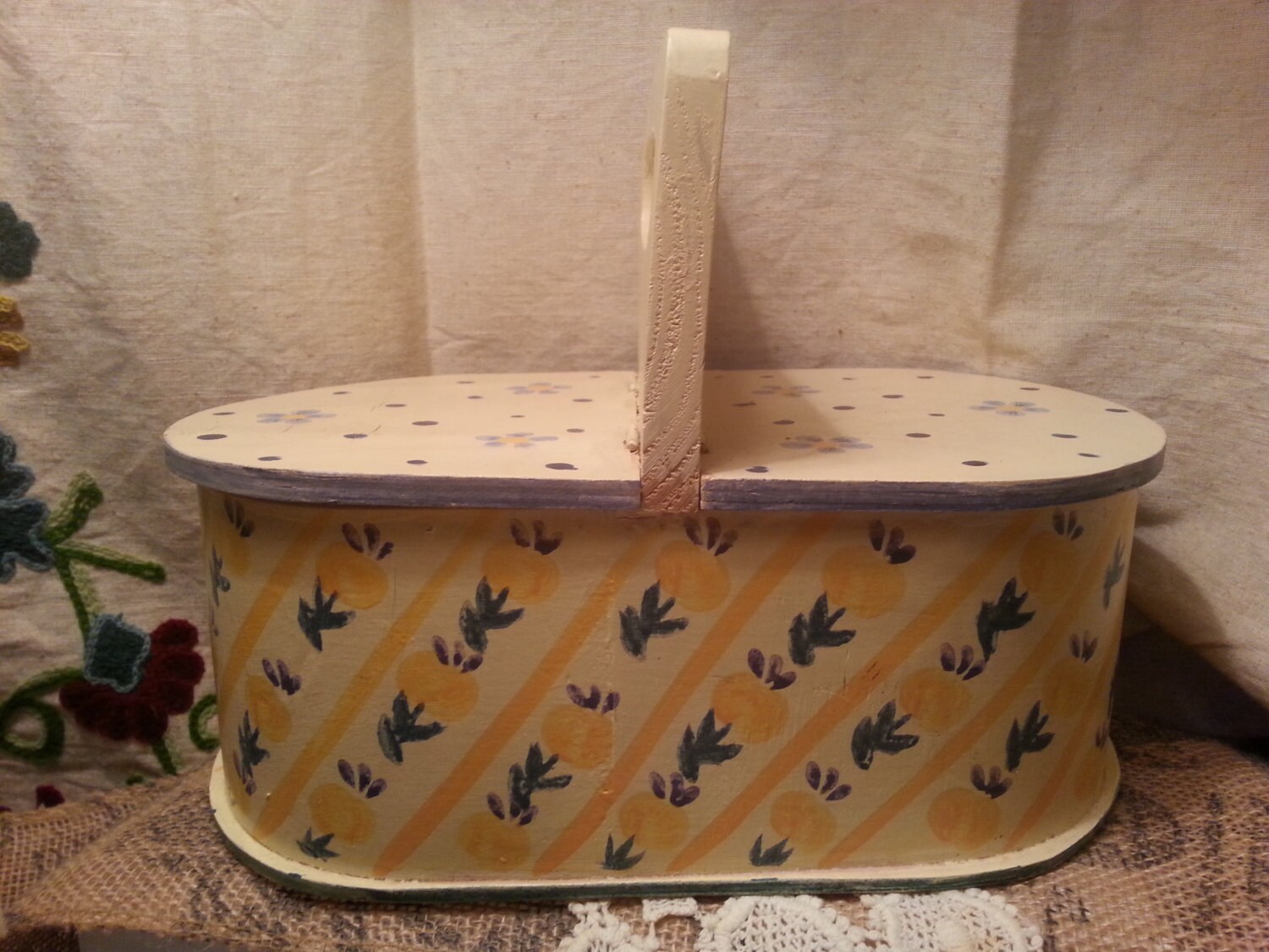 Sale Vintage Wood Sewing Basket Hand Painted by GrammaHatties