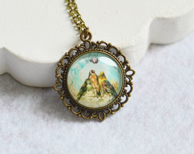 SHABBY CHIC // Round pendant metal brass with images of birds under glass // Vintage, retro // Birds, blue, sky // Peace, Love, Beauty