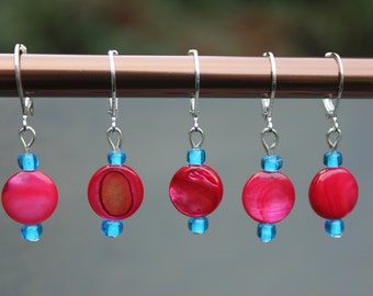 Removable stitch markers