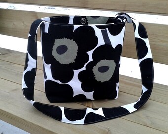 Cross body bag made from Marimekko fabric, messenger bag, canvas bag, magnetic closure, Scandinavian design, Black Unikko