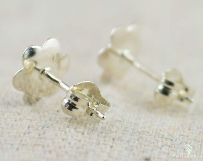 Silver Flower Earrings, Sterling Silver Earrings, Silver Stud Earrings, Simple Silver Earrings, Everyday Earrings, Silver Post Earrings