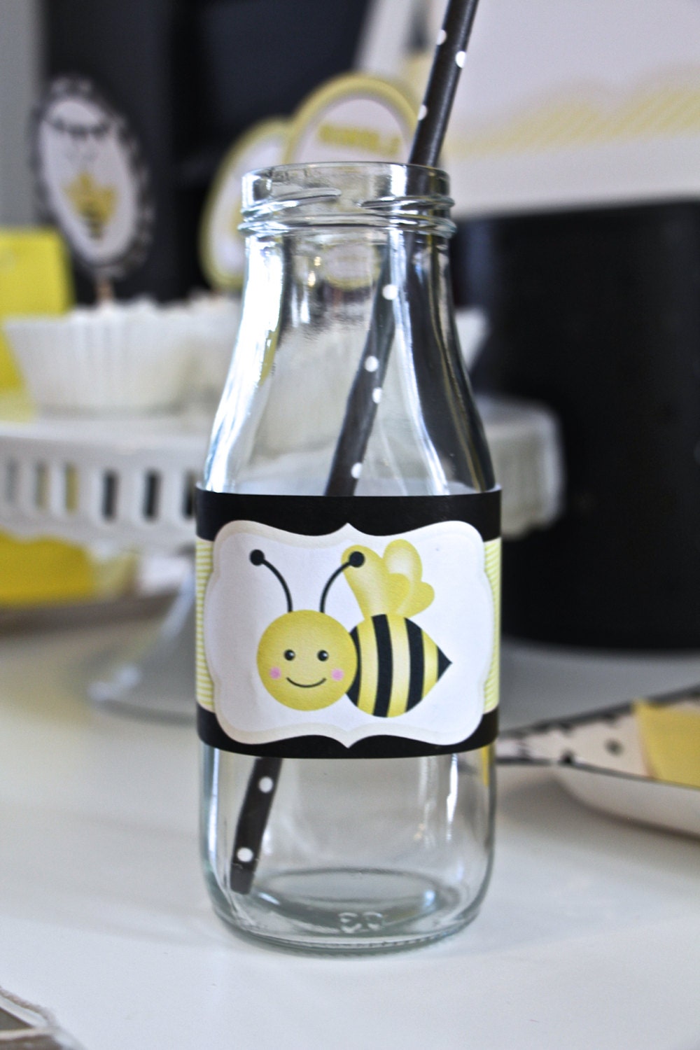 SALE Bumble Bee water bottle wrappers by EasyPartyPrintables