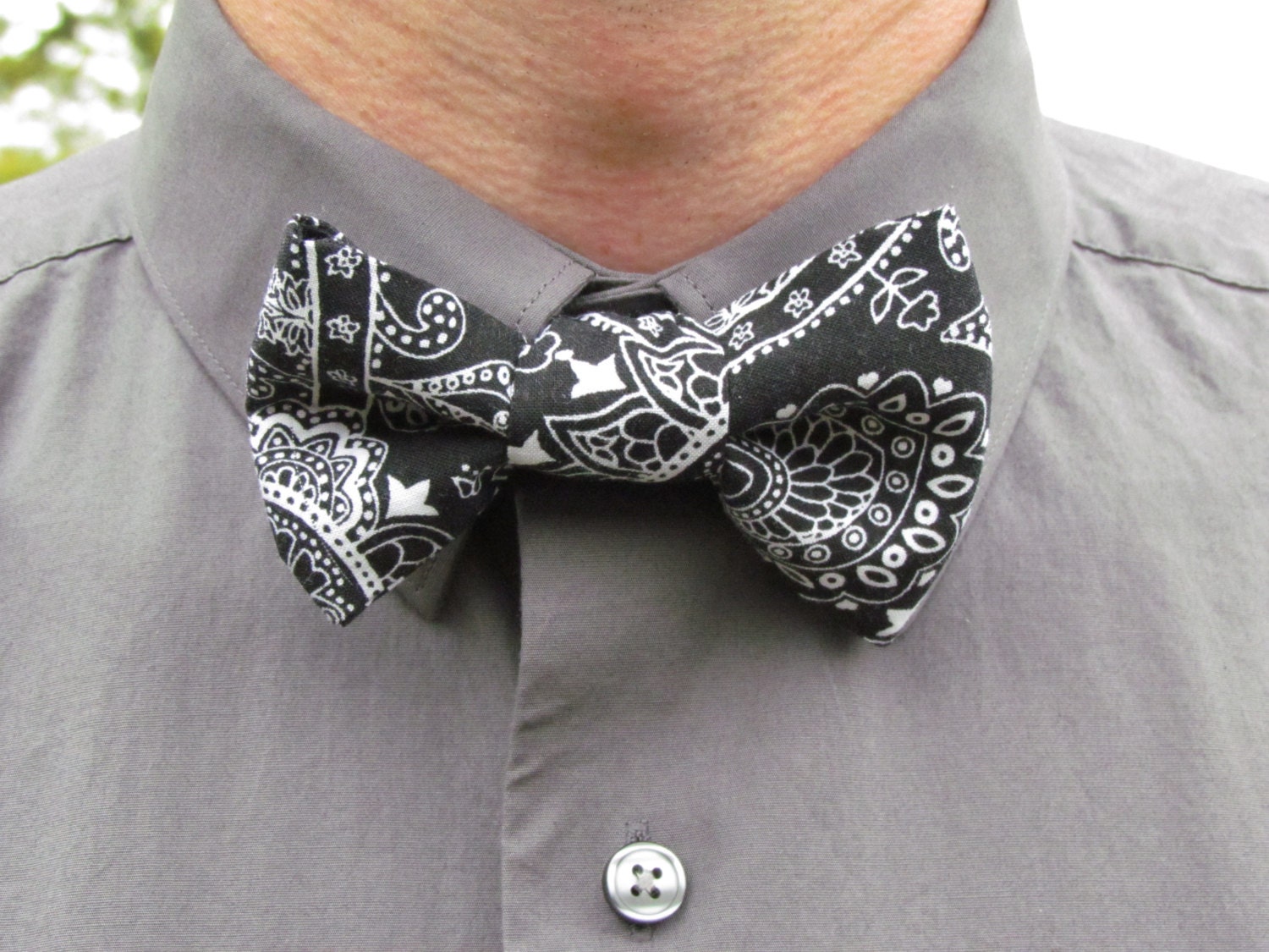 MENS BOW TIE black and white paisley bow tie with by JCreations14