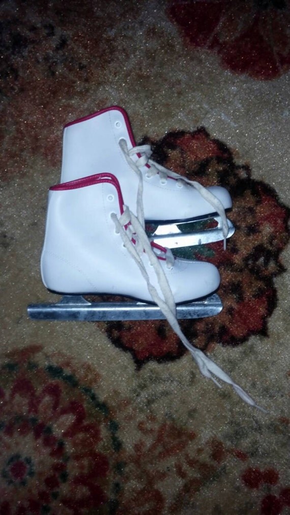 Girls Size 13 Double Bladed Vintage Ice by JErummages on Etsy