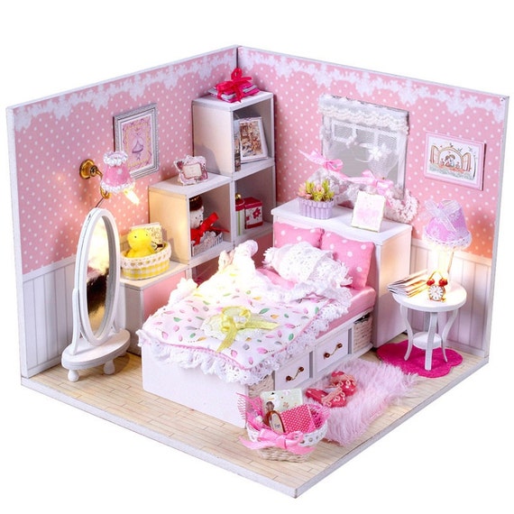DIY Pink Dollhouse Music Box Miniature House Handcraft Kit Birthday Gifts Christmas Gift Kids Women Toy Assembly Dollhous kits Model kits