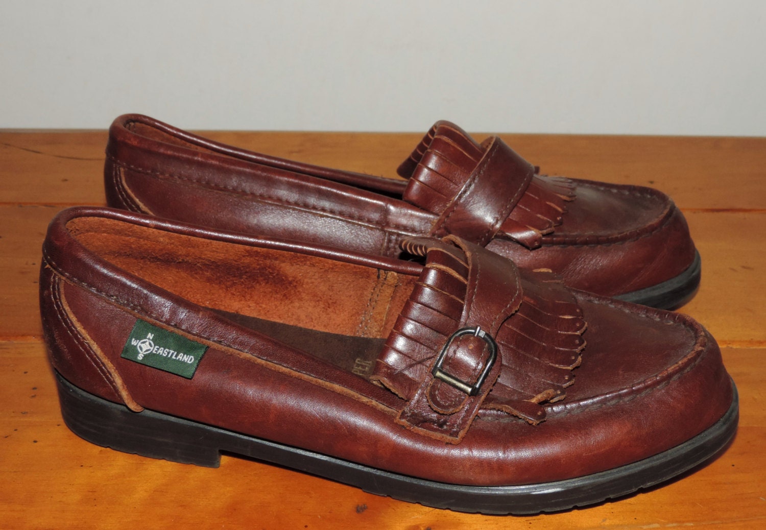 Eastland Womens 8 Loafer Shoes Leather Vintage by VintyThreads