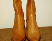 Vintage STEVE MADDEN Tan Leather Stacked Heel Side Zip Short Ankle ...
