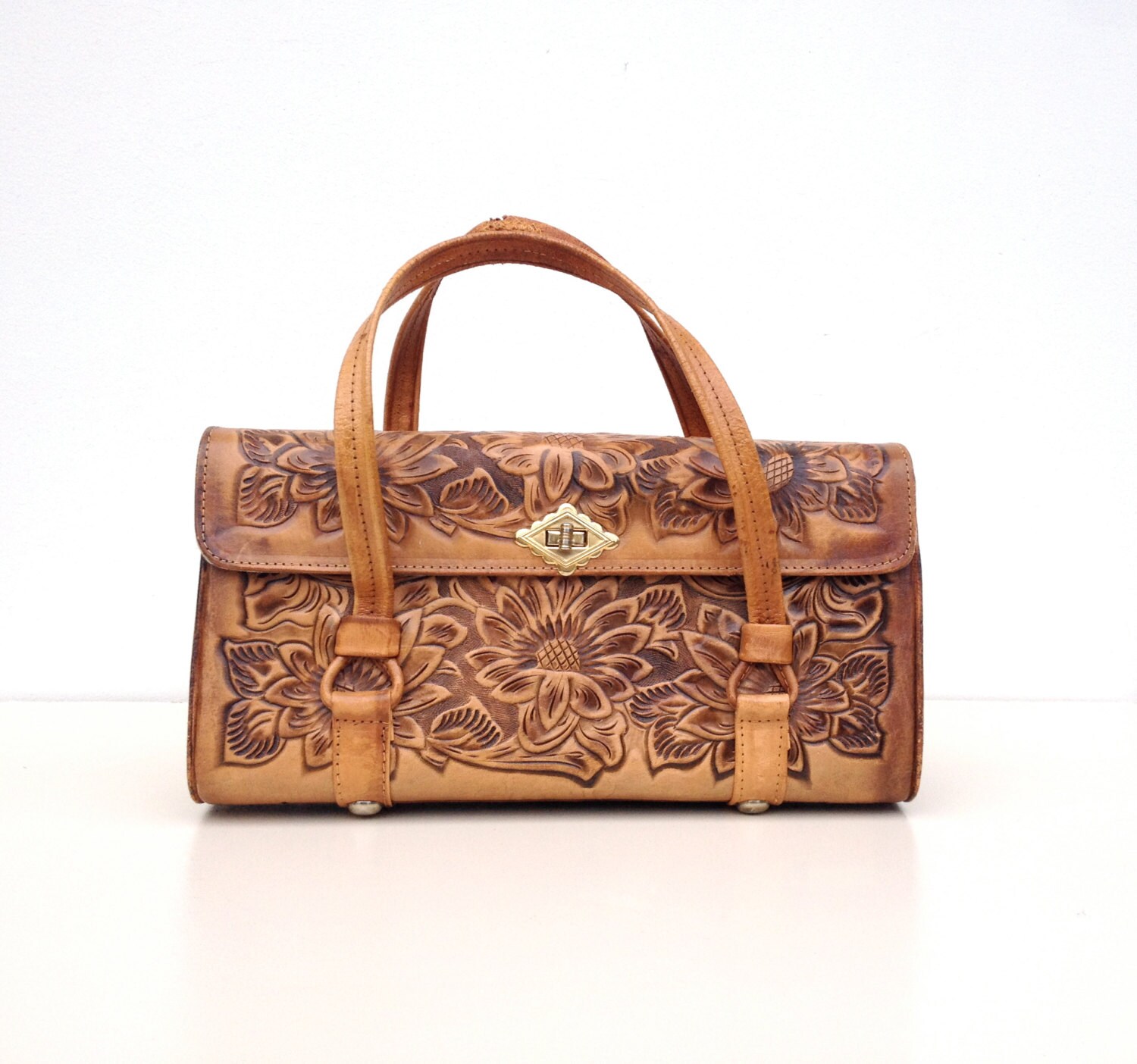 Tooled leather purse vintage caramel tan leather 1970's