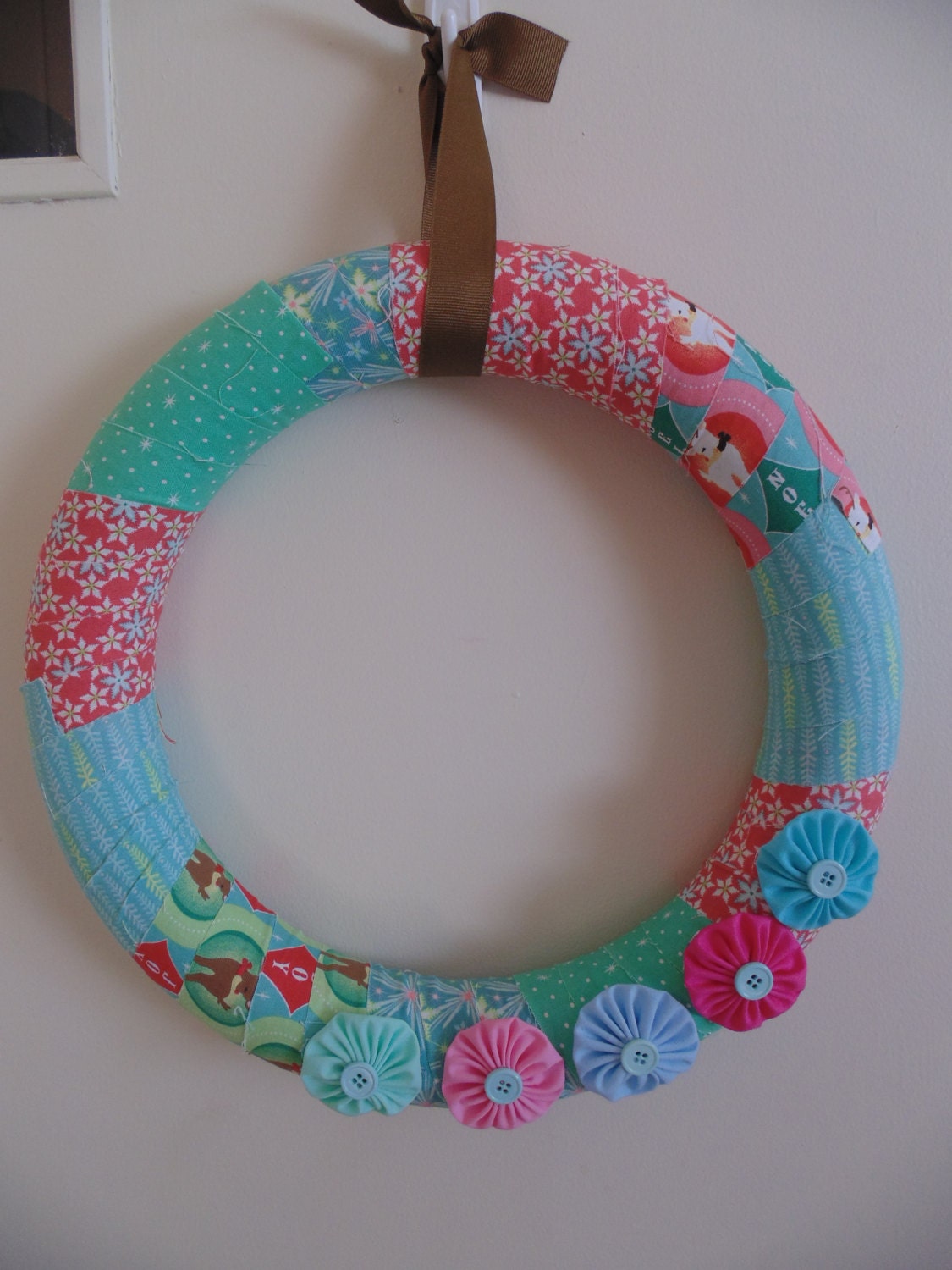 14 inch Christmas Fabric & Yo Yo Wreath