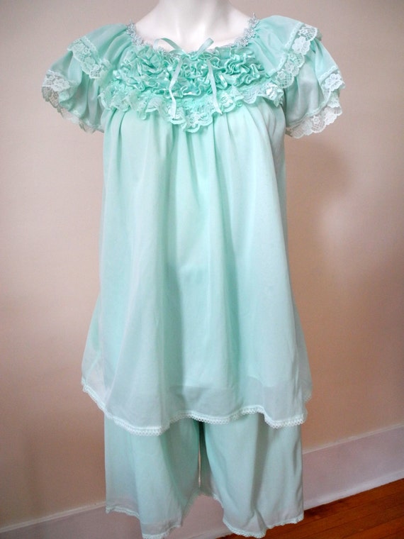 vintage mint green baby doll pajamas / nylon chiffon / ruffles