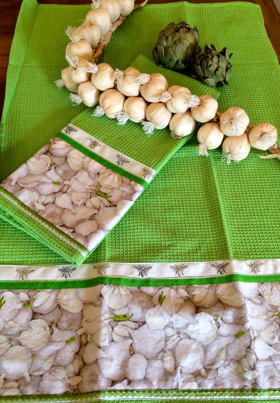 Set of two bright green kitchen towels with by MaMaisonProvencale