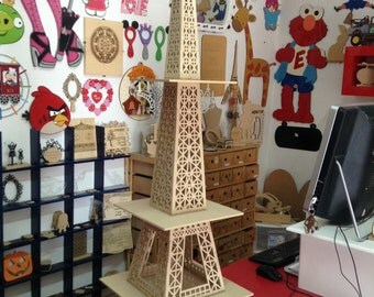 Eiffel tower, cake stand