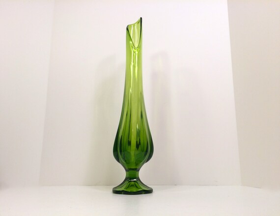 Mid Century Modern Viking Epic Green Glass Vase. Swung