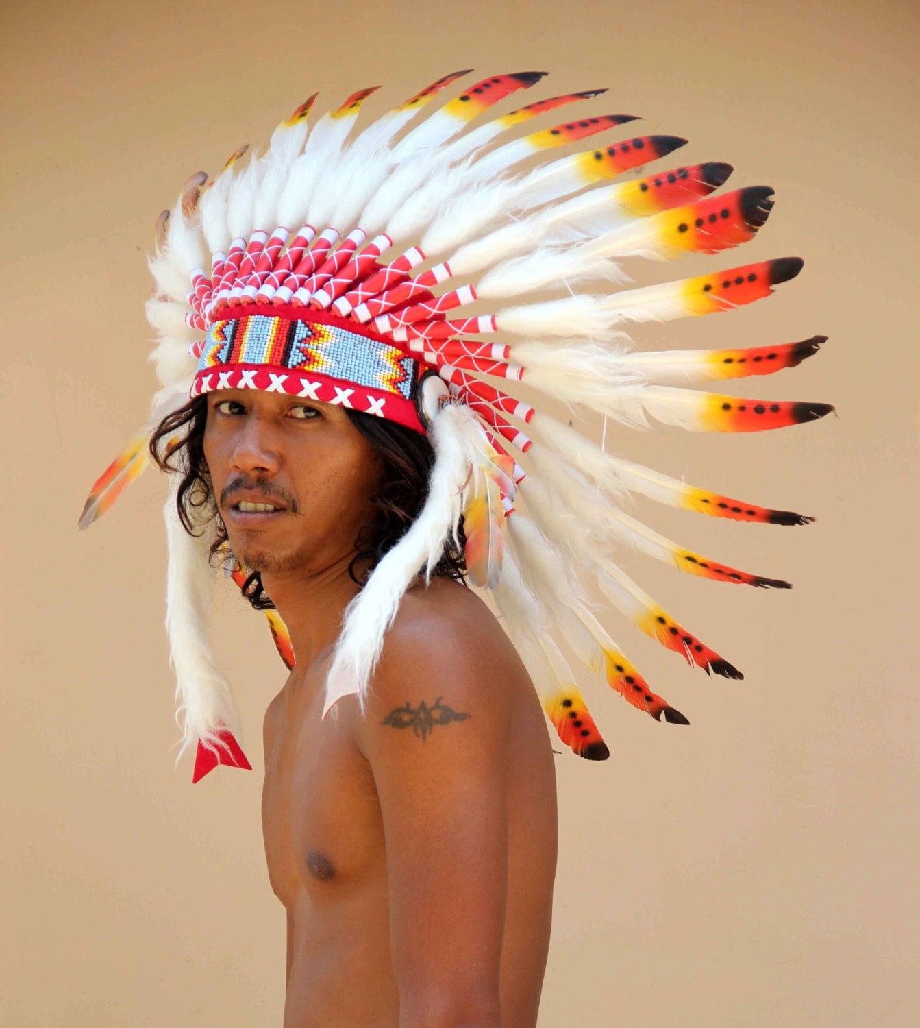 Penacho de plumas estilo Indio corto plumas de 3 colores Penacho de plumas estilo Indio corto plumas de 3 colores