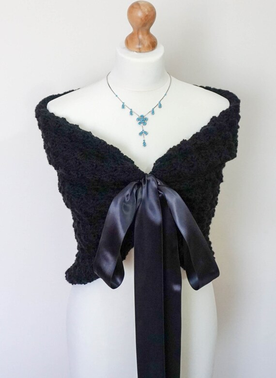 BRIDAL Shoulder WRAP / Black WEDDING Shawl / by HandmadeLaremi