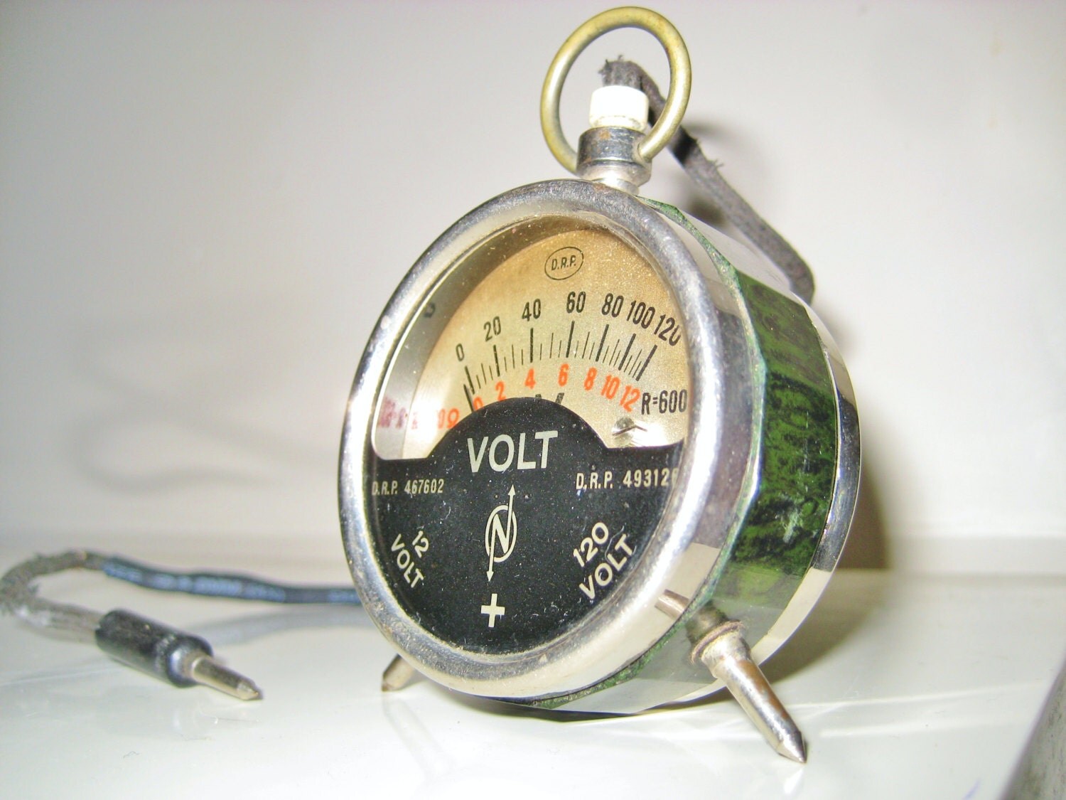 Vintage DRP Pocket VOLTmeter Radiometer Bakelite Gauge