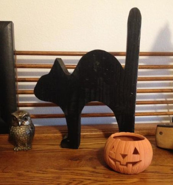 SALE Vintage Halloween Wood Cutout Black Cat