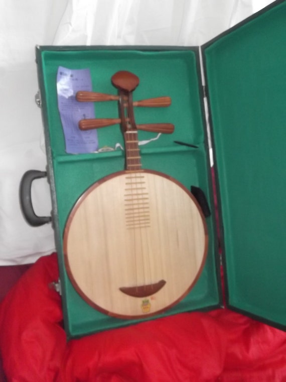 Yueqin Dunhuang Chinese Moon Lute Guitar Banjo by