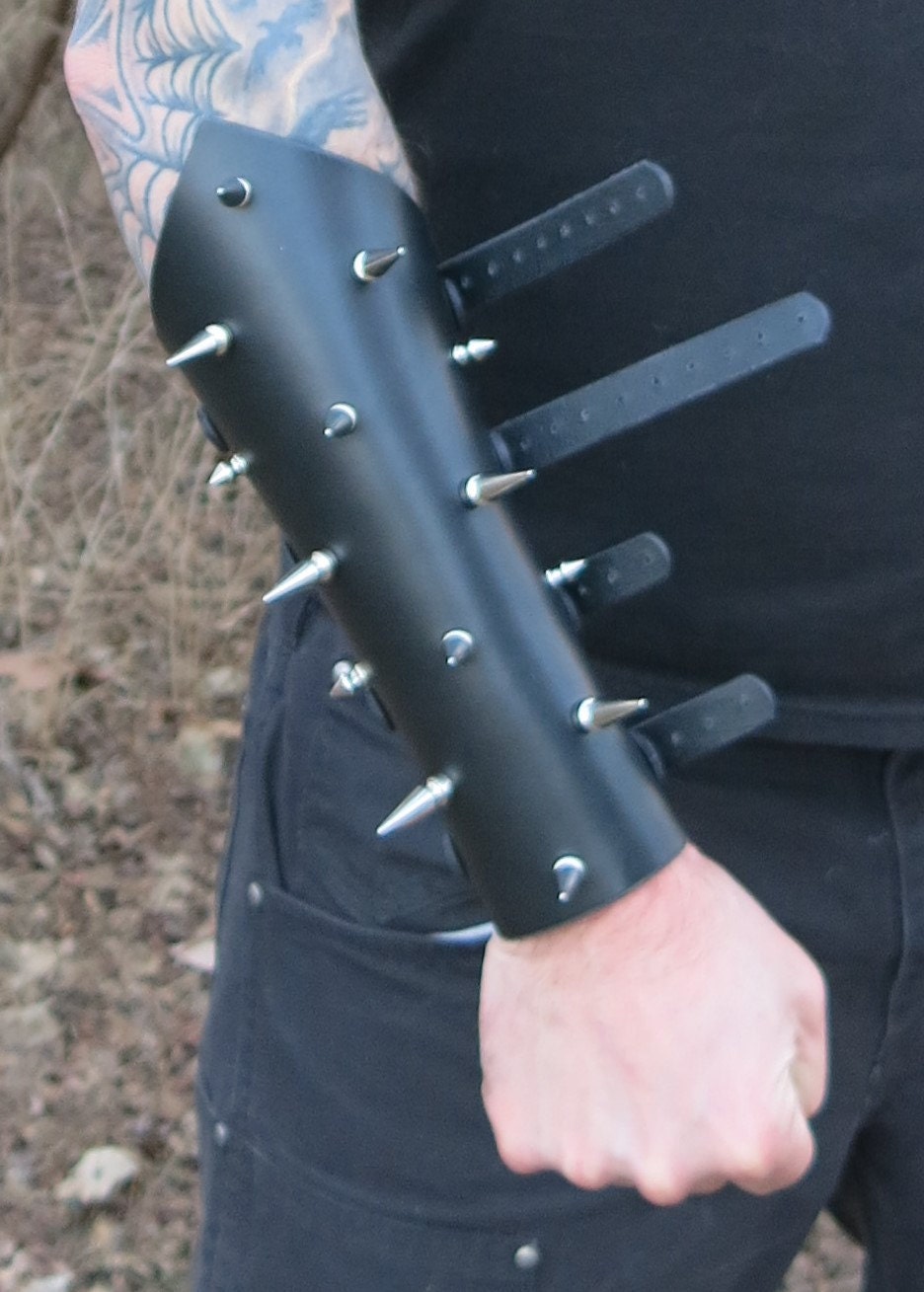 Tyrant spiked gauntlet