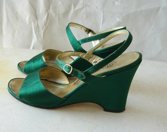 emerald green wedge heels