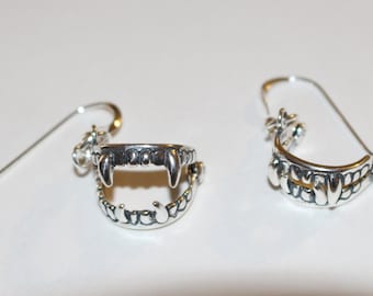 Sterling Silver 3D VAMPIRE FANGS Earrings - Moveable