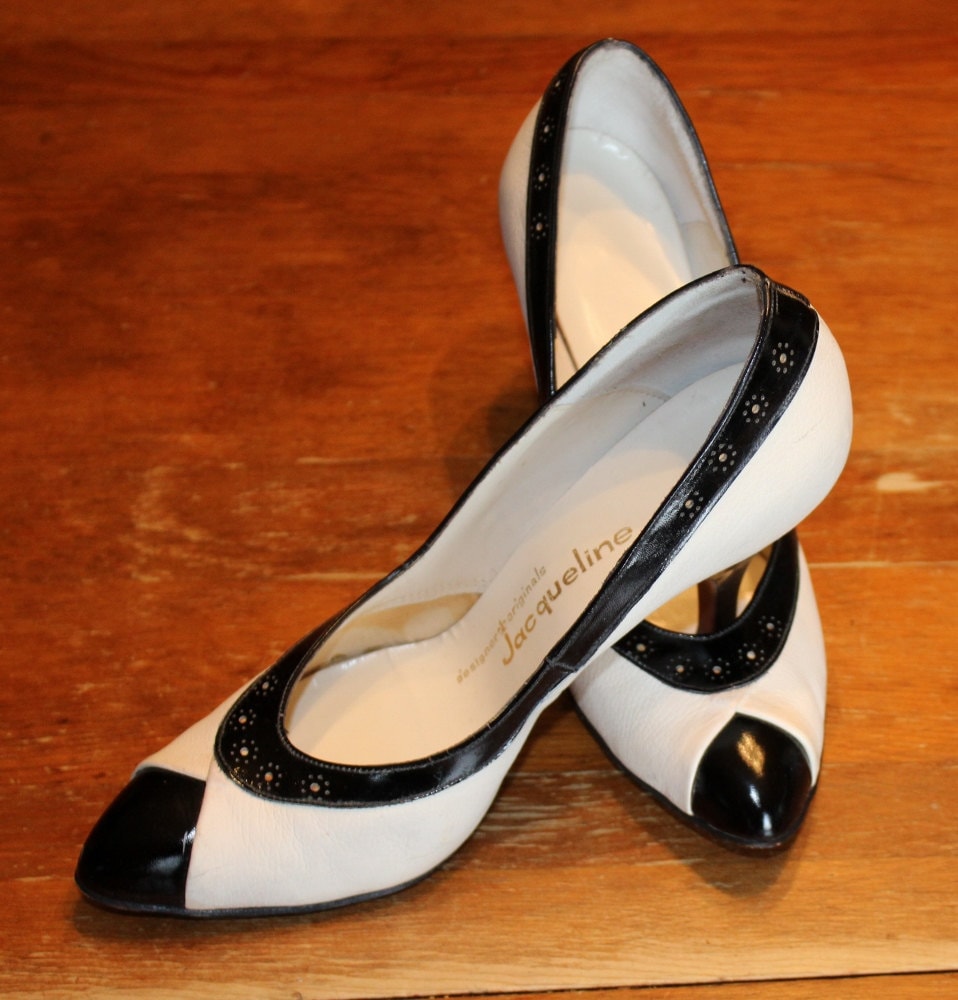 Vintage Women's Black and White Spectator Pumps by