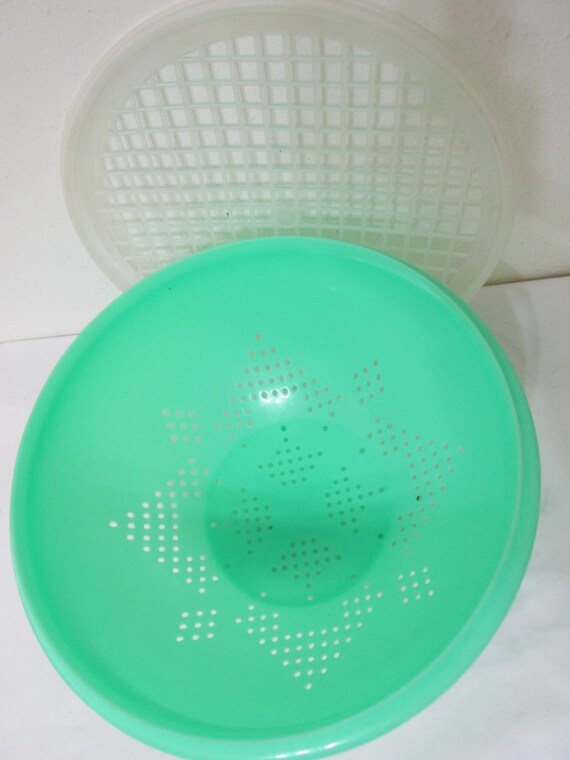 Tupperware Colander with Grid Strainer Lid